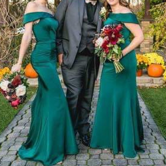 Kleinfeld mermaid dress in Pine color - Picture 3 of 8